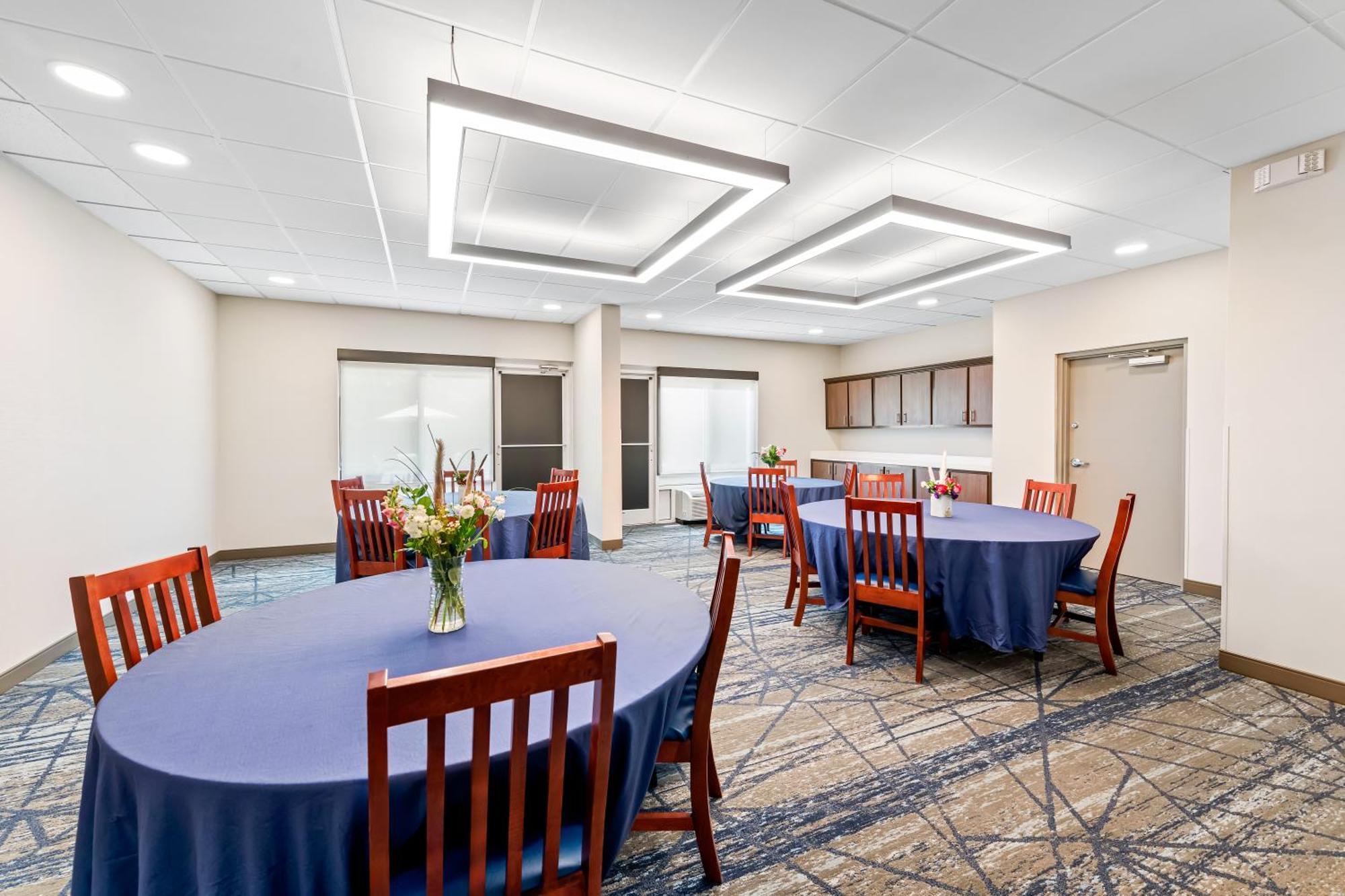 Holiday Inn Express & Suites Sylva / Dillsboro By Ihg Exterior photo