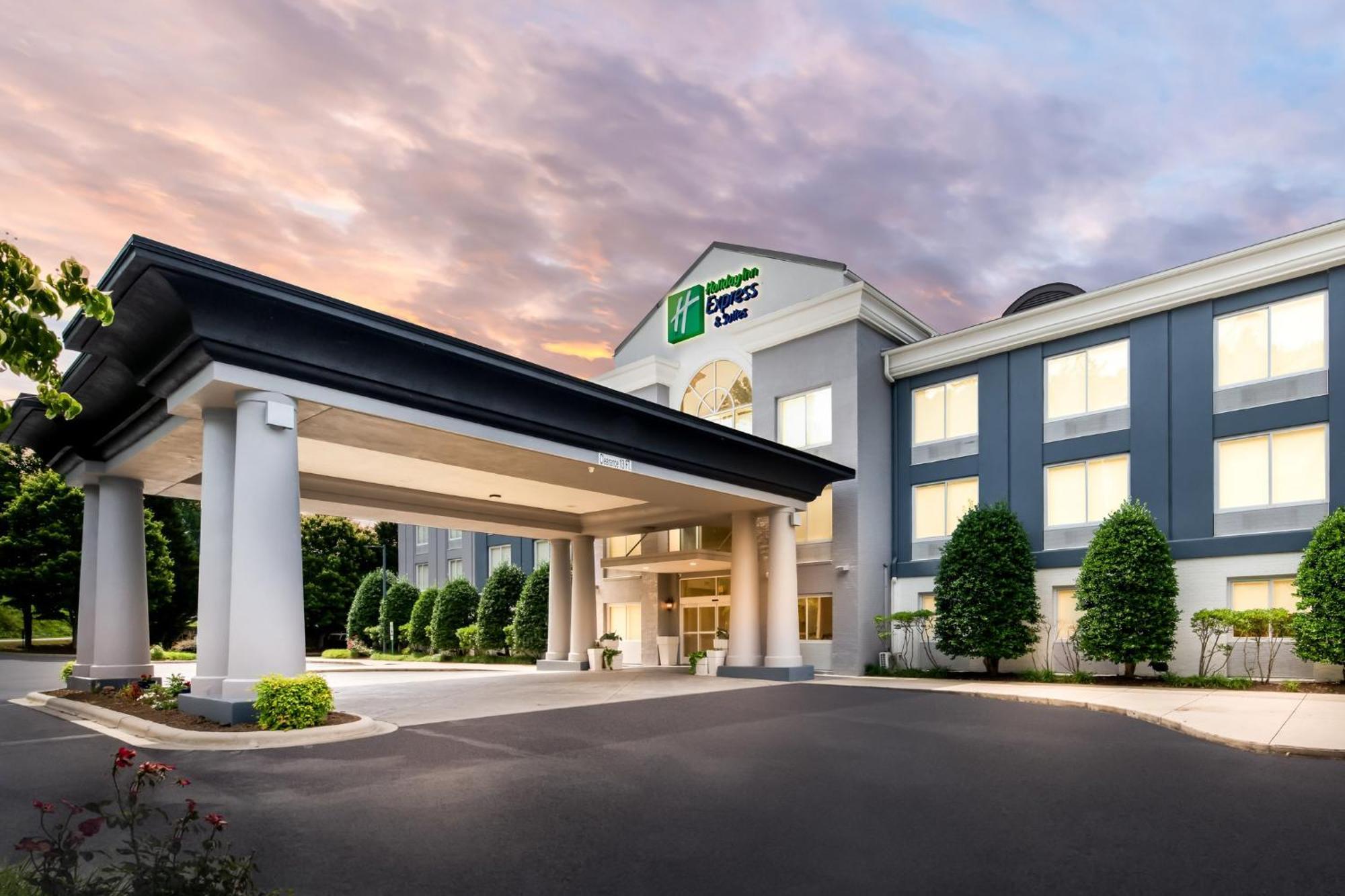 Holiday Inn Express & Suites Sylva / Dillsboro, An Ihg Hotel Exterior photo